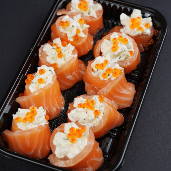 Mazsālīta laša uzkodas ar krēmsieru un foreles ikriem, 250g