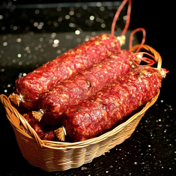 Cietžāvēta desa ar pistāciju riekstiem