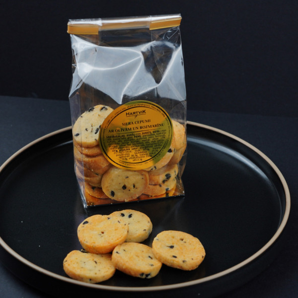 Siera cepumi ar olīvām un rozmarīnu