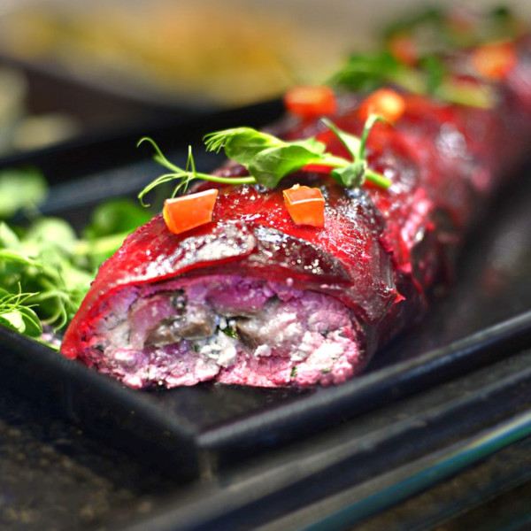 Biešu rulete ar biezpienu un siļķi