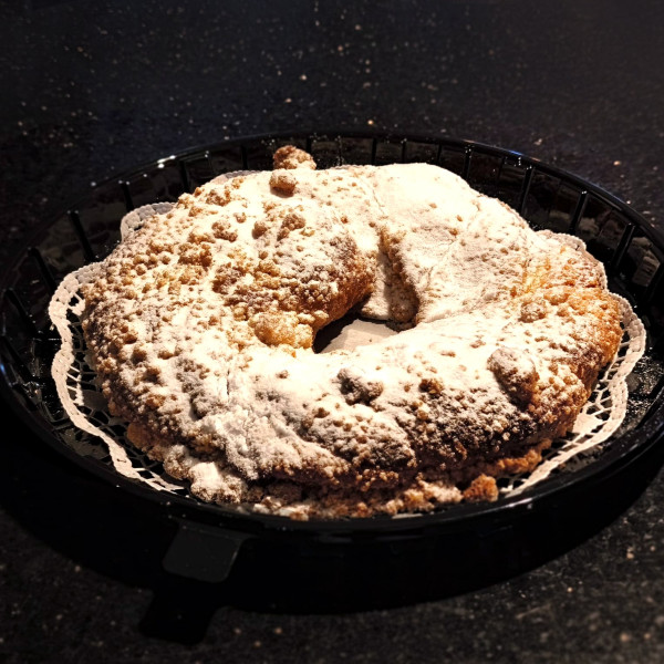 Kliņģeris ar biezpienu un ķiršiem  550gr.