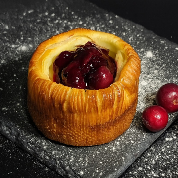 Franču smalkmaizīte "Ķiršu ar vārīto krēmu", 100g