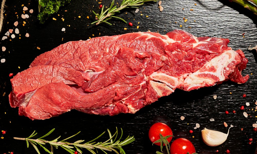 Liellopa Kakla Karbonāde ar kaulu svaigi atdzesēta