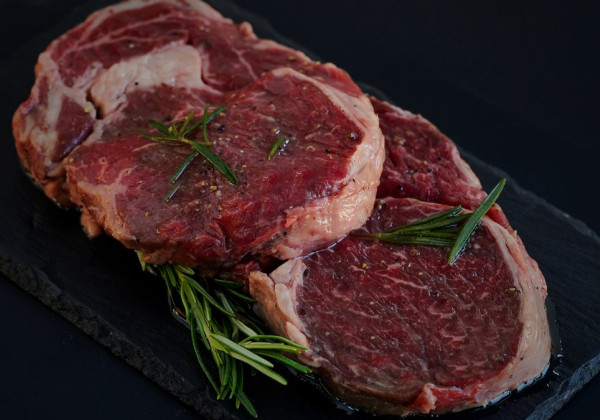 Liellopa Rib-eye steiks (Urugvaja)