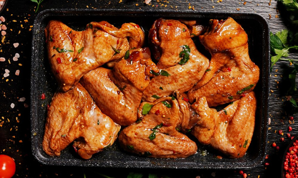 Marinēti cāļu spārniņi Terijaki mērcē