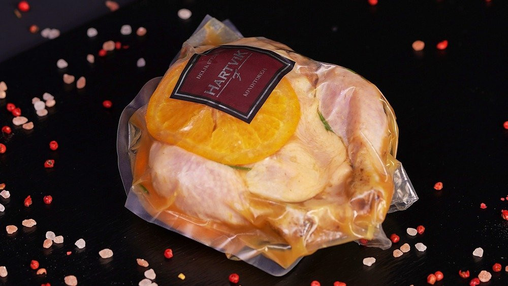 Marinēts kukurūzas cālis apelsīnu marinādē