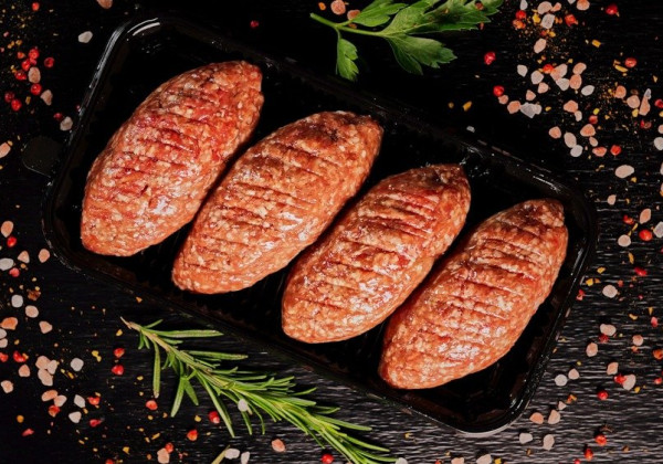 Jēra gaļas ļuļa kebabs