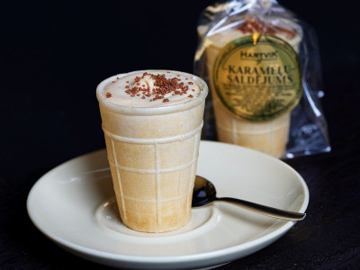 ❄️Карамельное мороженое в вафельном стаканчике 