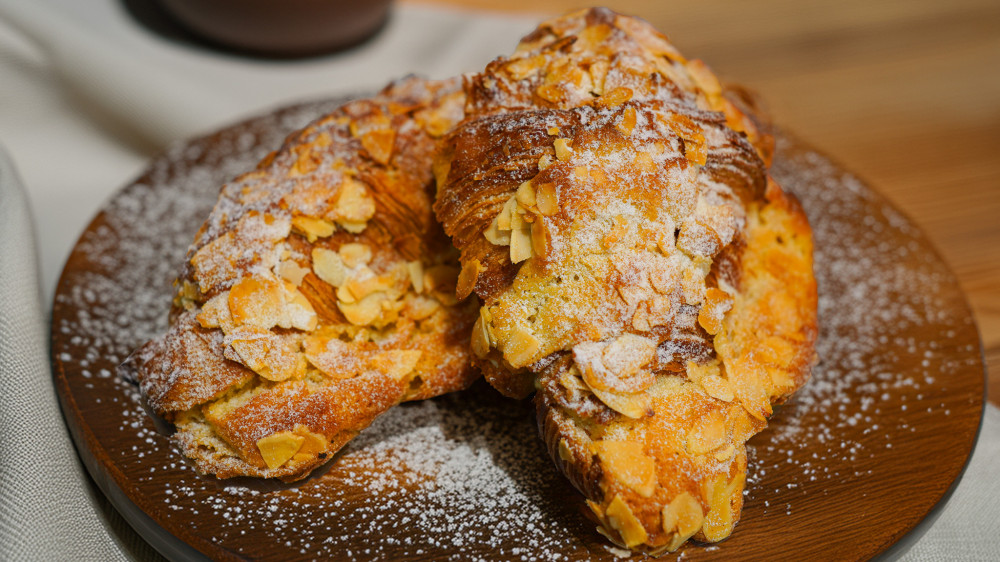 Franču kruasāns ''Mandeļu'' 120 gr.