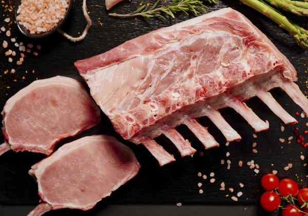 Atdzesēta cūkgaļas karbonāde ar kaulu