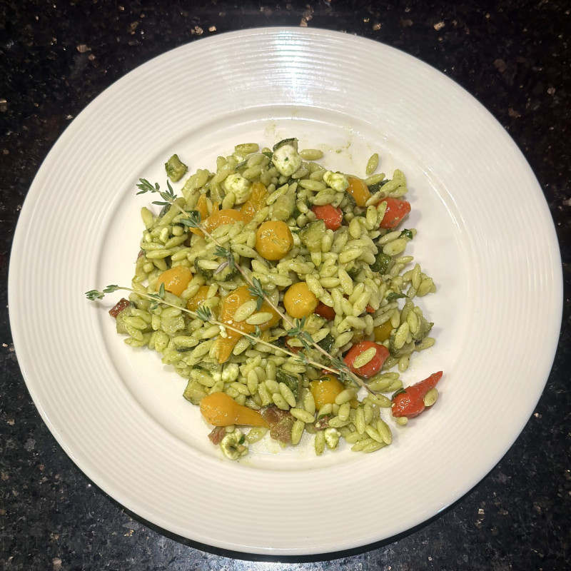 Orzo pastas salāti ar kazas sieru (250g)