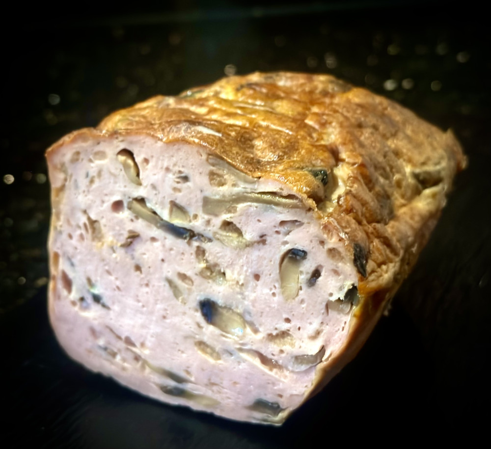 Cepta gaļas maize ar sēnēm