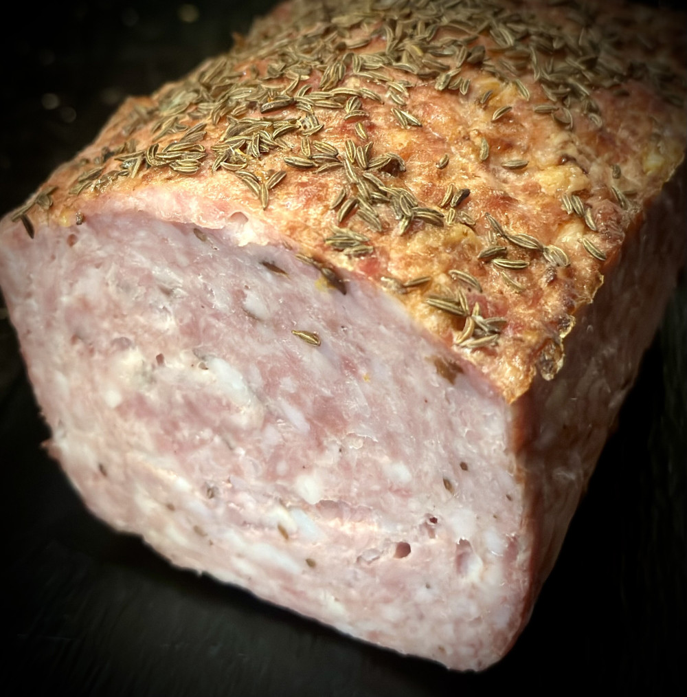 Cepta gaļas maize ar ķimenēm