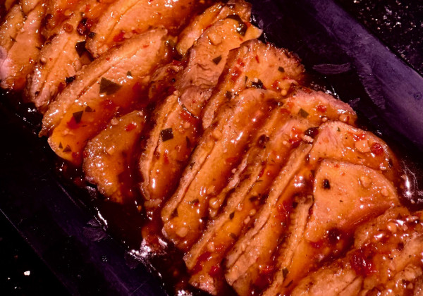 Cepta pīles krūtiņa mērcē