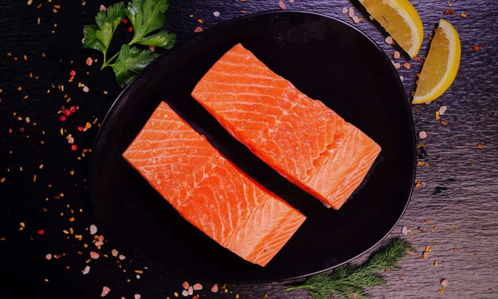 Svaigi atdzesēta laša fileja