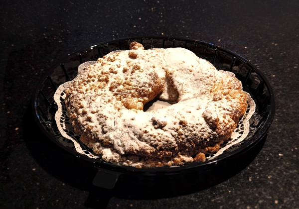 Kliņģeris ar biezpienu un ķiršiem  550g