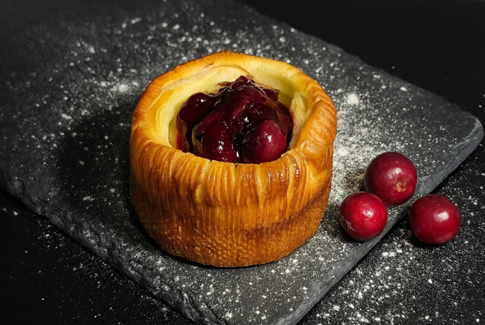 Franču smalkmaizīte "Ķiršu ar vārīto krēmu", 100g