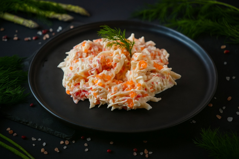 Kalmāru salāti ar foreles ikriem, 200g