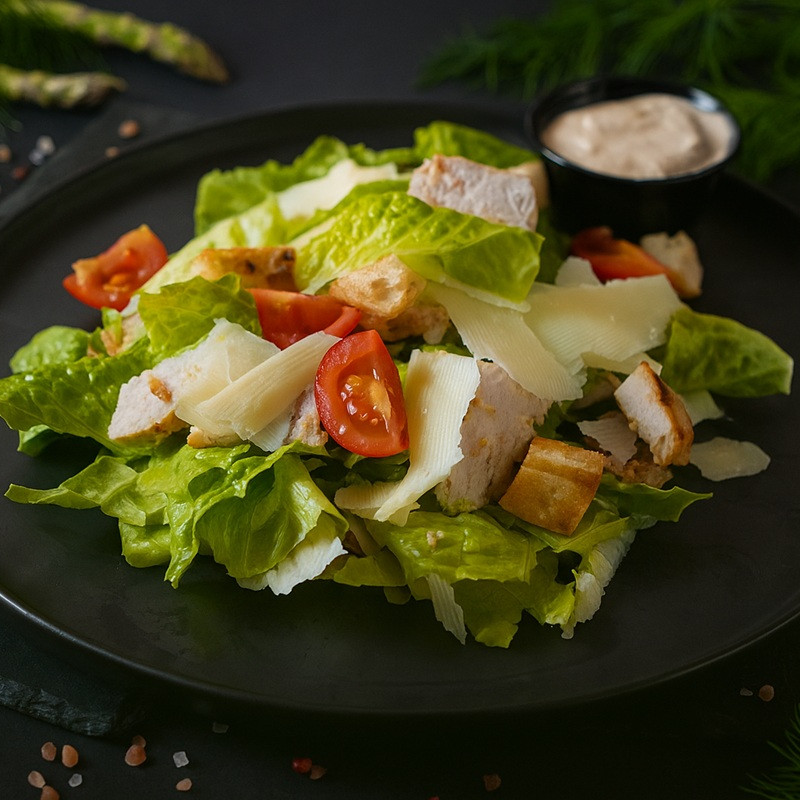 Salāti "Cēzara"  ar cāļa fileju, 230g