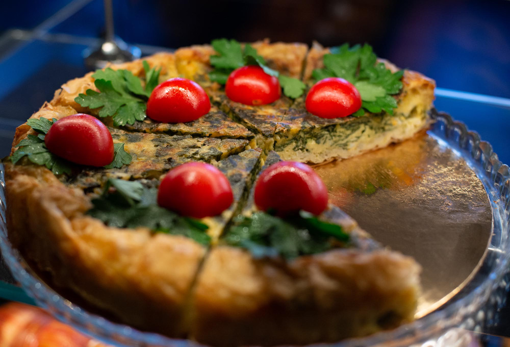 Spinātu-kamambēra pīrāgs