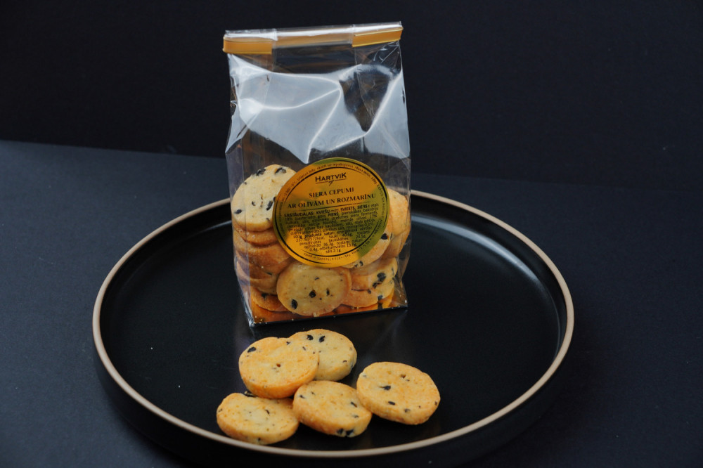 Siera cepumi ar olīvām un rozmarīnu