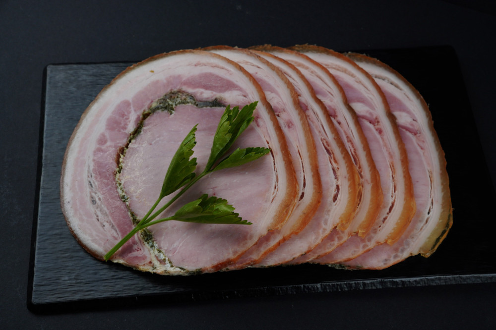 Kūpināta - vārīta cūkgaļas rulete "Muižas"