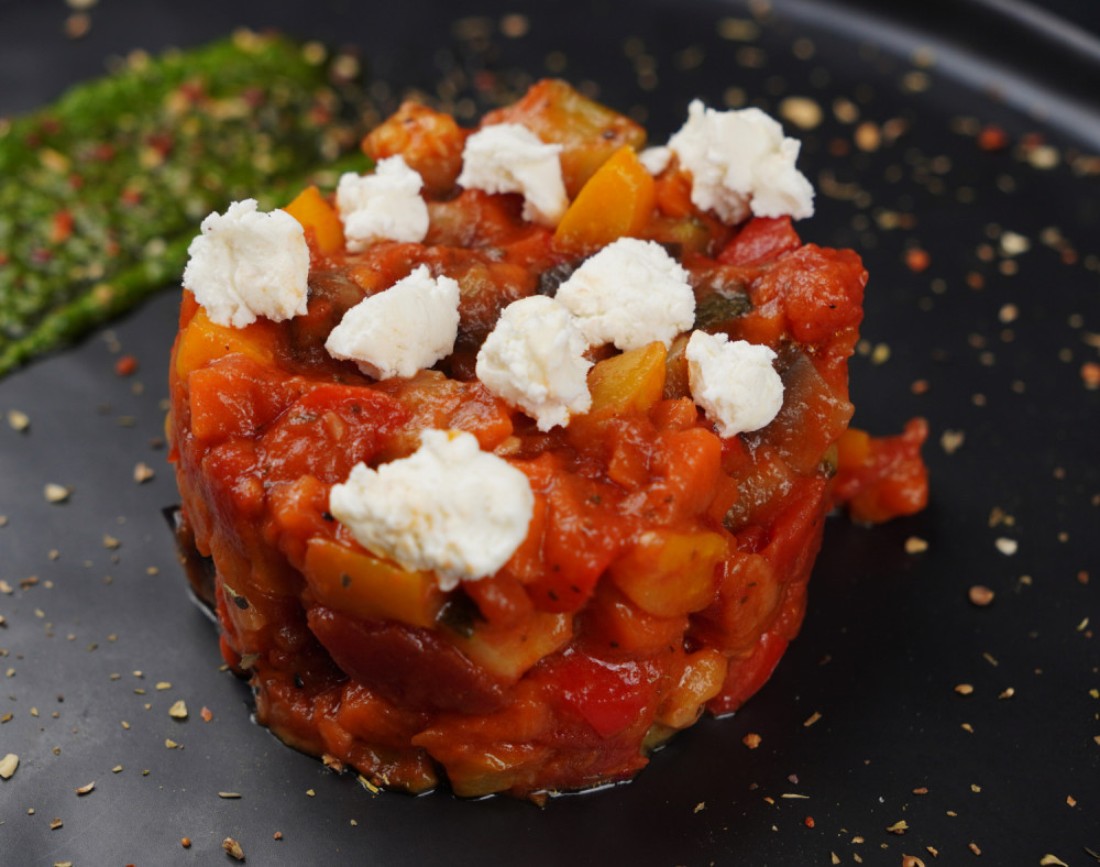 Dārzeņu sautējums "Ratatujs" ar kazas sieru 500g