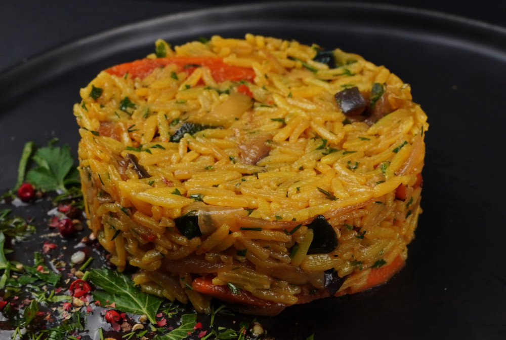 Rīsi ar dārzeņiem austeru mērcē, 400g