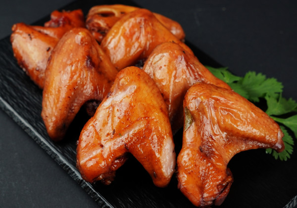 Marinēti kūpināti cāļu spārniņi