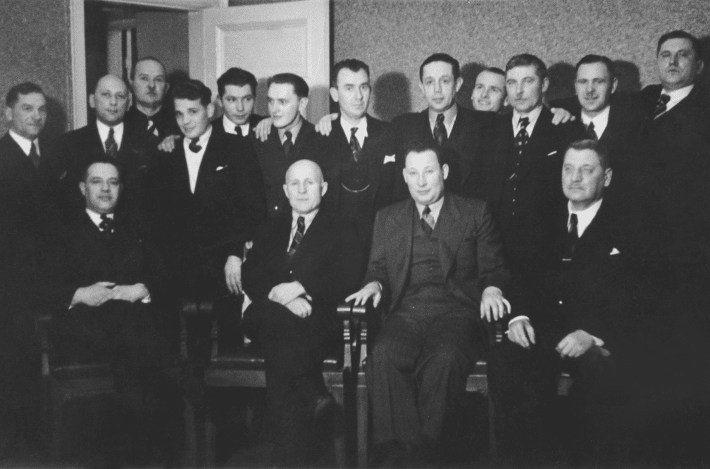 Otrais no labās — Peisels Fingergoits