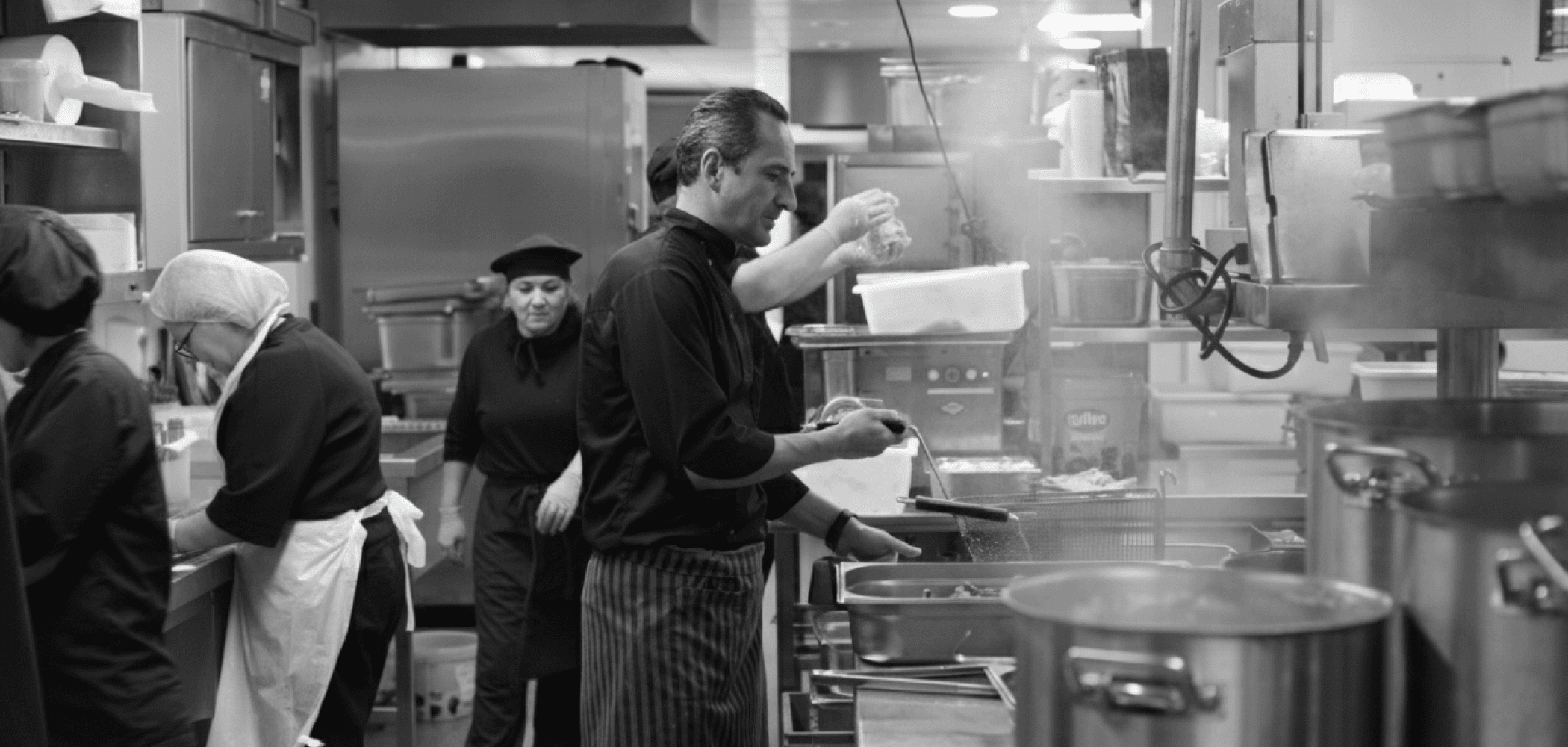 Hartvik F komandas aizkulises